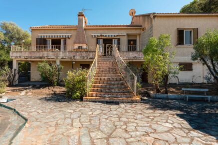 Exclusivité, L&rsquo;Île-Rousse, villa vue mer et île de la Pietra, 3 chambres, piscine, proche plage