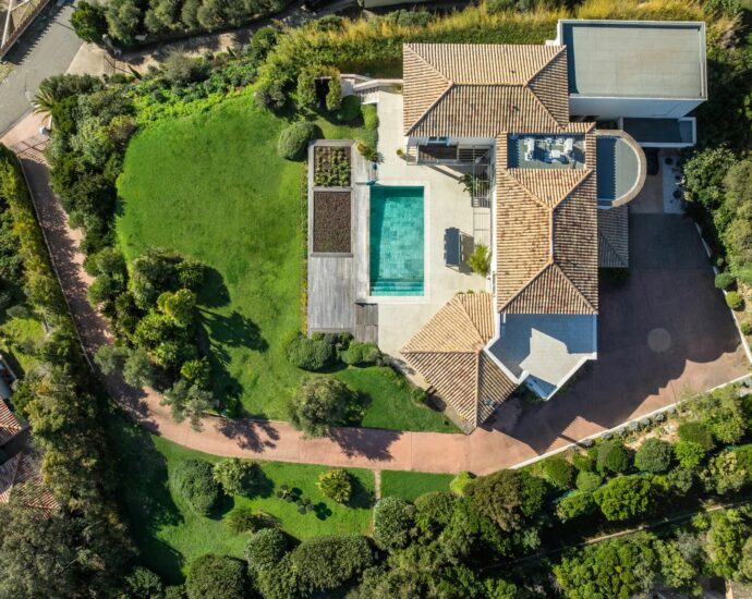 Cap Corse, Erbalunga, villa vue mer panoramique, piscine à débordement chauffée, proche Bastia
