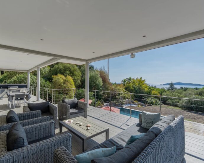Exclusive Listing, Pinarello, Sea View Villa, 4 Bedrooms, Pool, Walking Distance to the Beach