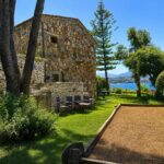 Propriano, Olmeto, villa pied dans l&rsquo;eau, 6 chambres, vue mer et montagnes, piscine, plage à pied