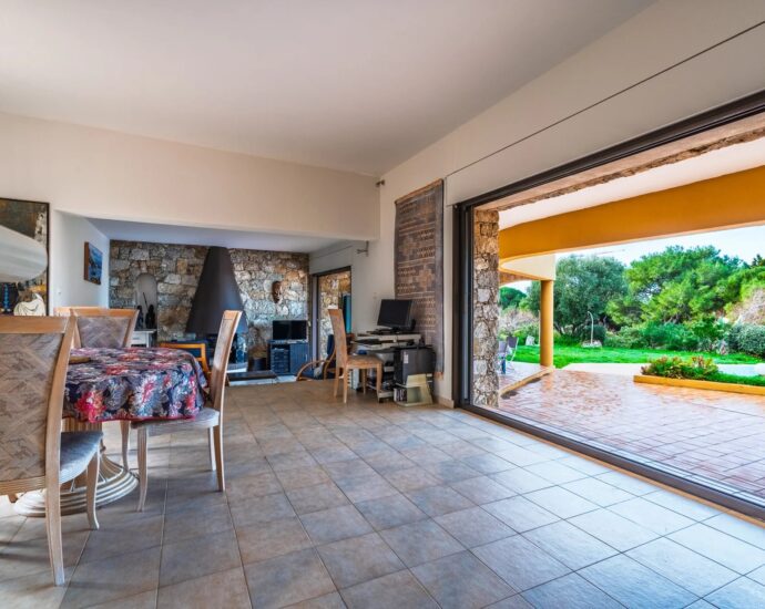 Marine de Davia, villa 4 chambres, vue mer, plage à pied