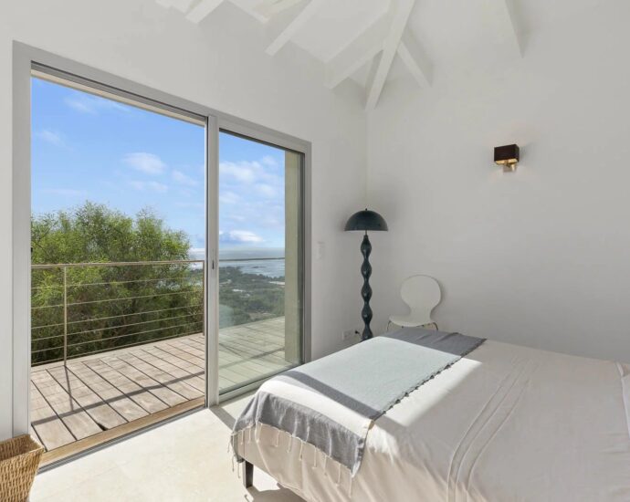 Porto-Vecchio, Palombaggia, Panoramic sea-view villa, 6 bedrooms, within walking distance of the beach