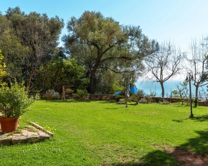 Bastia, Mansion, 4 bedrooms, swimming pool, close to the city center
