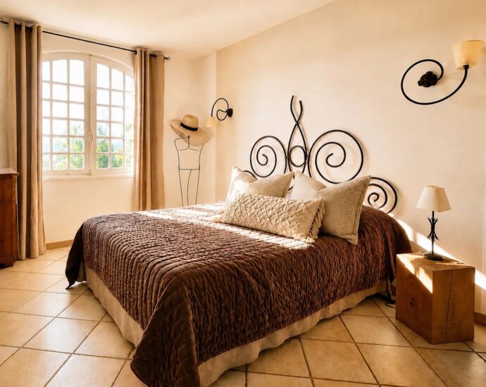 Propriano, Olmeto, villa pied dans l&rsquo;eau, 6 chambres, vue mer et montagnes, piscine, plage à pied