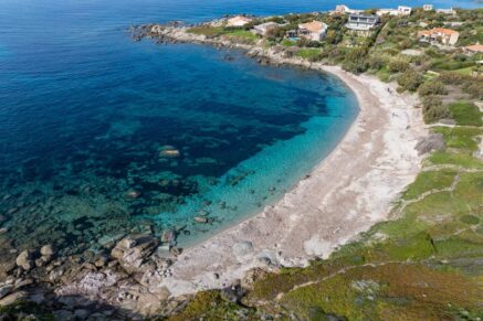 Corbara, Marine de Davia, villa 3 chambres, piscine, vue mer panoramique, plage à pied