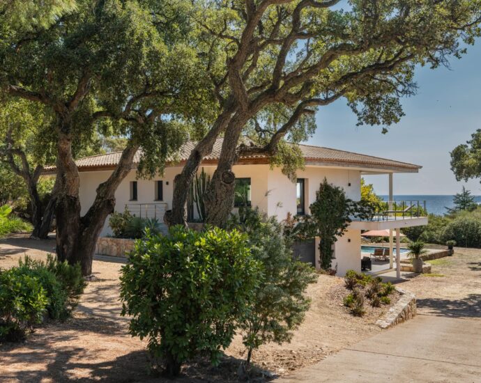 Exclusive Listing, Pinarello, Sea View Villa, 4 Bedrooms, Pool, Walking Distance to the Beach