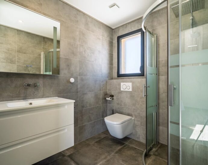 Monticello, near L’Île-Rousse, sea-view villa, 4 bedrooms, mirror pool, close to the beach