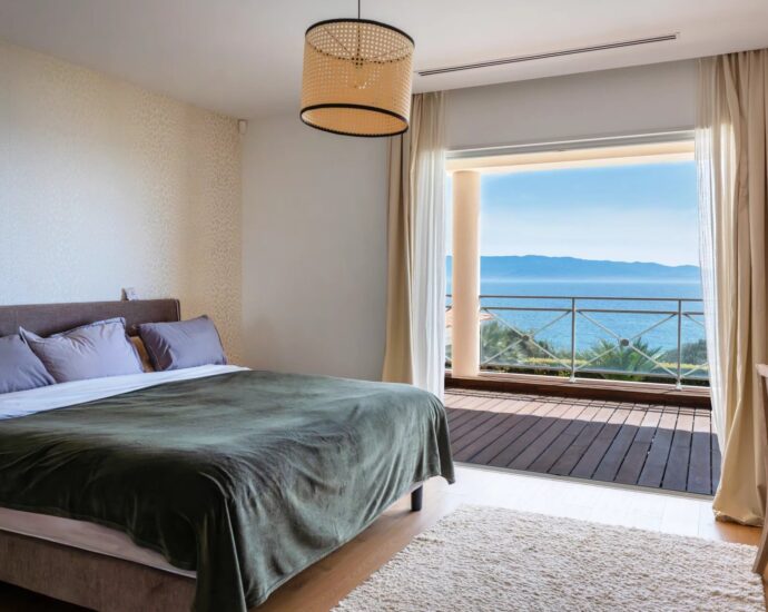 Ajaccio, Route des Sanguinaires, Villa vue mer panoramique, 5 chambres, piscine, plage à pied