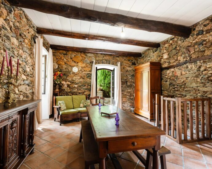 Oletta, Restored Mill, 3 Bedrooms, swimming pool, Valley and Mountain Views, Close to Beaches