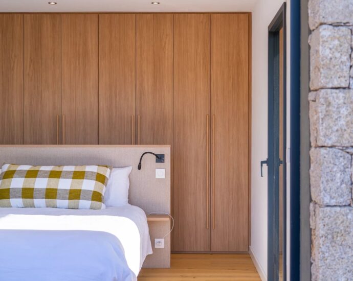 Ajaccio, Salario, Contemporary villa with panoramic sea views, high-end features, 4 suites, swimming pool, close to the beach