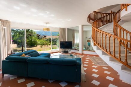 Biguglia, proche Bastia, Villa plage à pied, 4 chambres, vue dégagées sur les montagnes