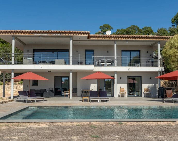 Exclusive Listing, Pinarello, Sea View Villa, 4 Bedrooms, Pool, Walking Distance to the Beach
