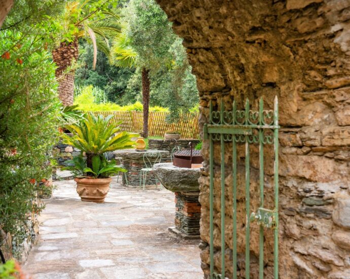 Oletta, Restored Mill, 3 Bedrooms, swimming pool, Valley and Mountain Views, Close to Beaches