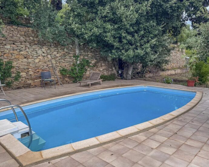 Bastia, Mansion, 4 bedrooms, swimming pool, close to the city center