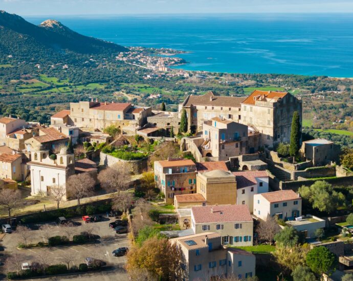exclusivité, Pigna, Sant Antonino, Villa type bergerie, 3 chambres, Vue panoramique mer et montagnes